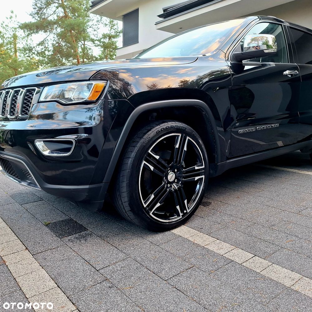 Jeep Grand Cherokee - 9