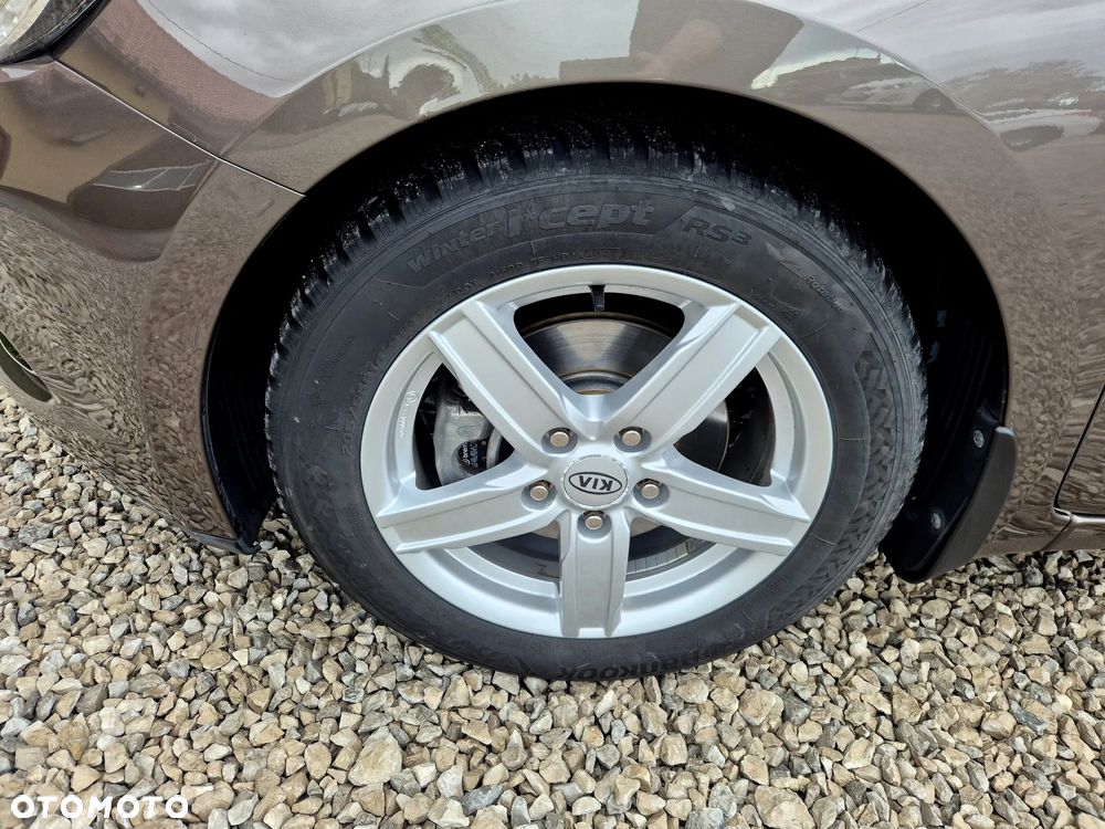Kia Ceed 1.4 CVVT Dream Team Edition - 17