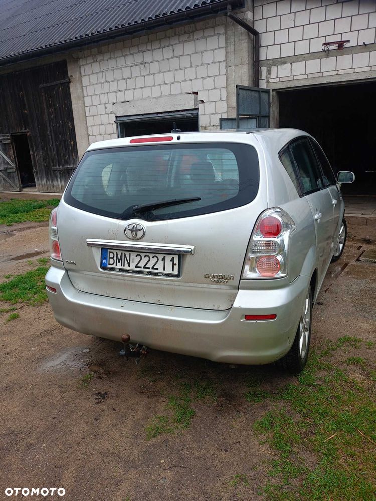 Toyota Corolla Verso - 3