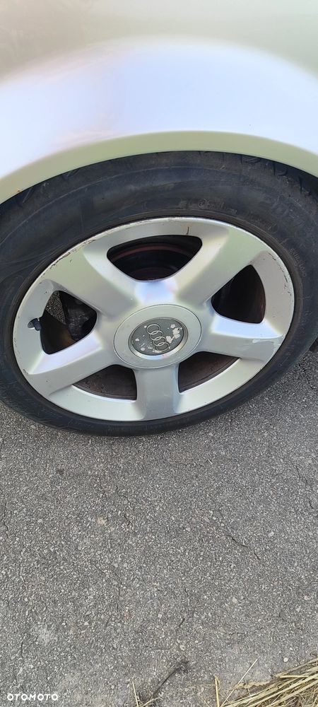 Audi A4 Avant - 16
