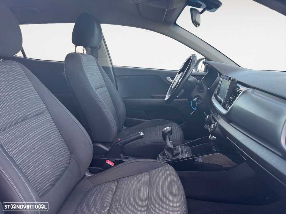 Kia Stonic 1.0 T-GDI Tech - 15