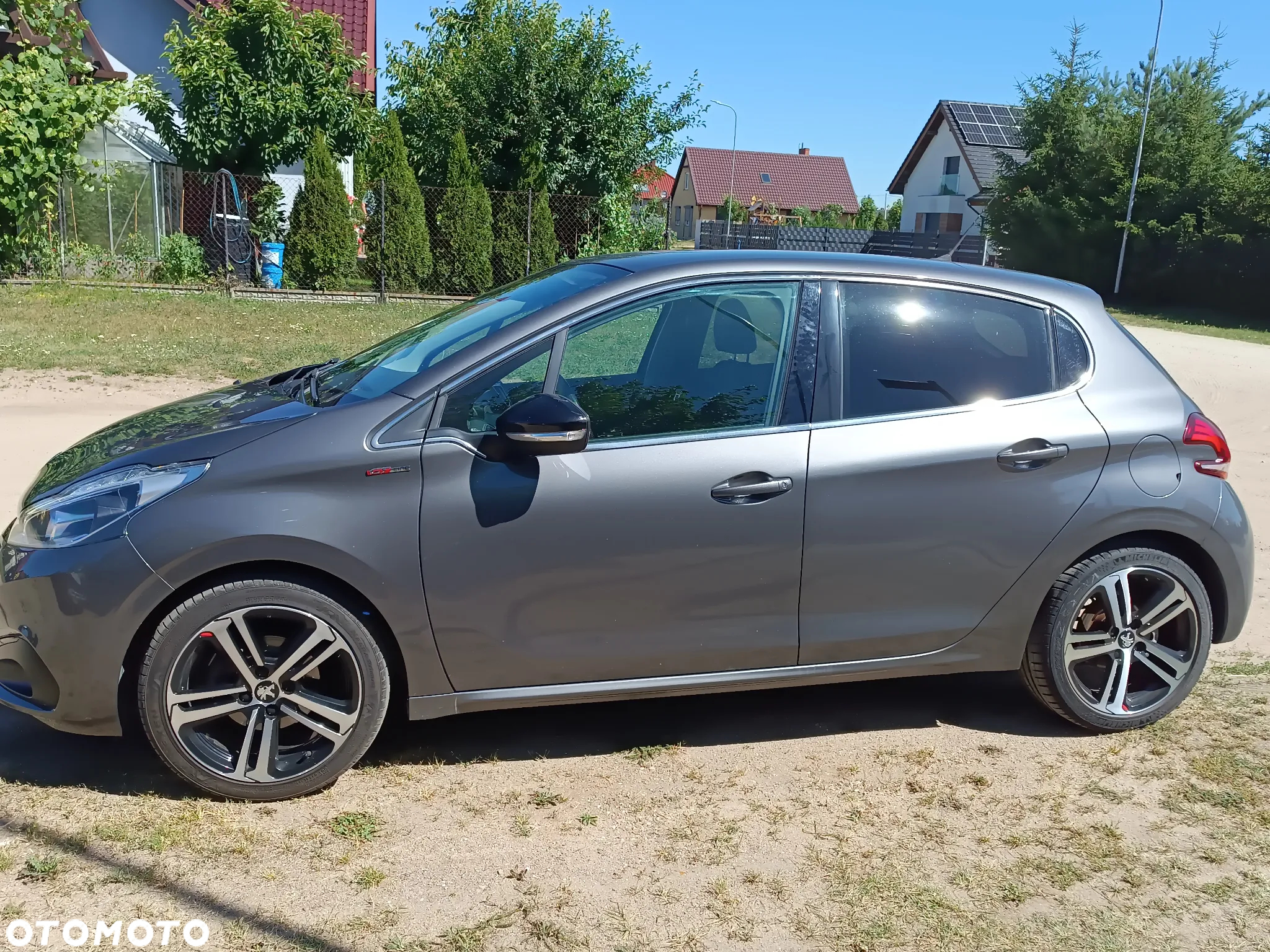 Peugeot 208 - 9