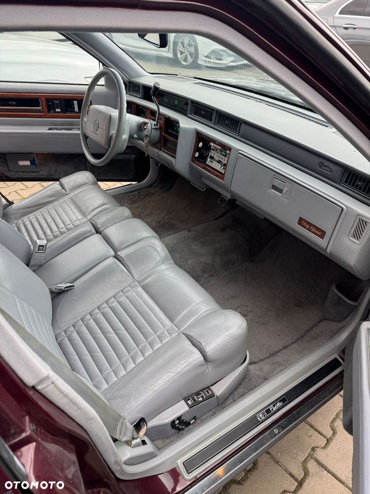 Cadillac Deville - 7