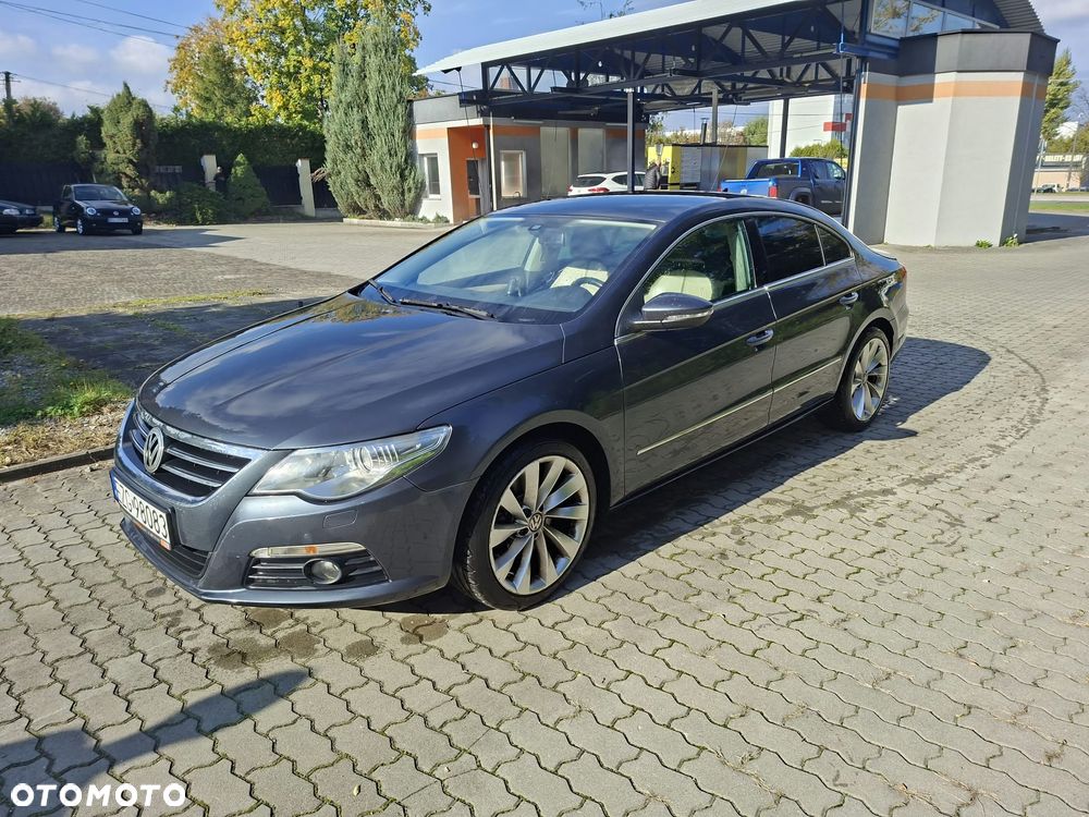 Volkswagen Passat - 12