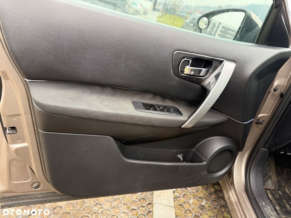 Nissan Qashqai 2.0 dCi 4x4 Tekna - 7