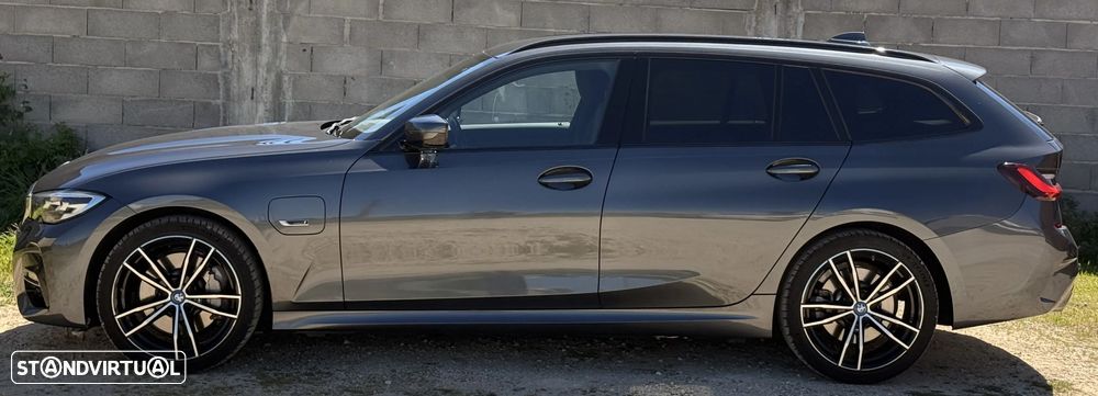 BMW 330 e Pack Desportivo M Auto - 9