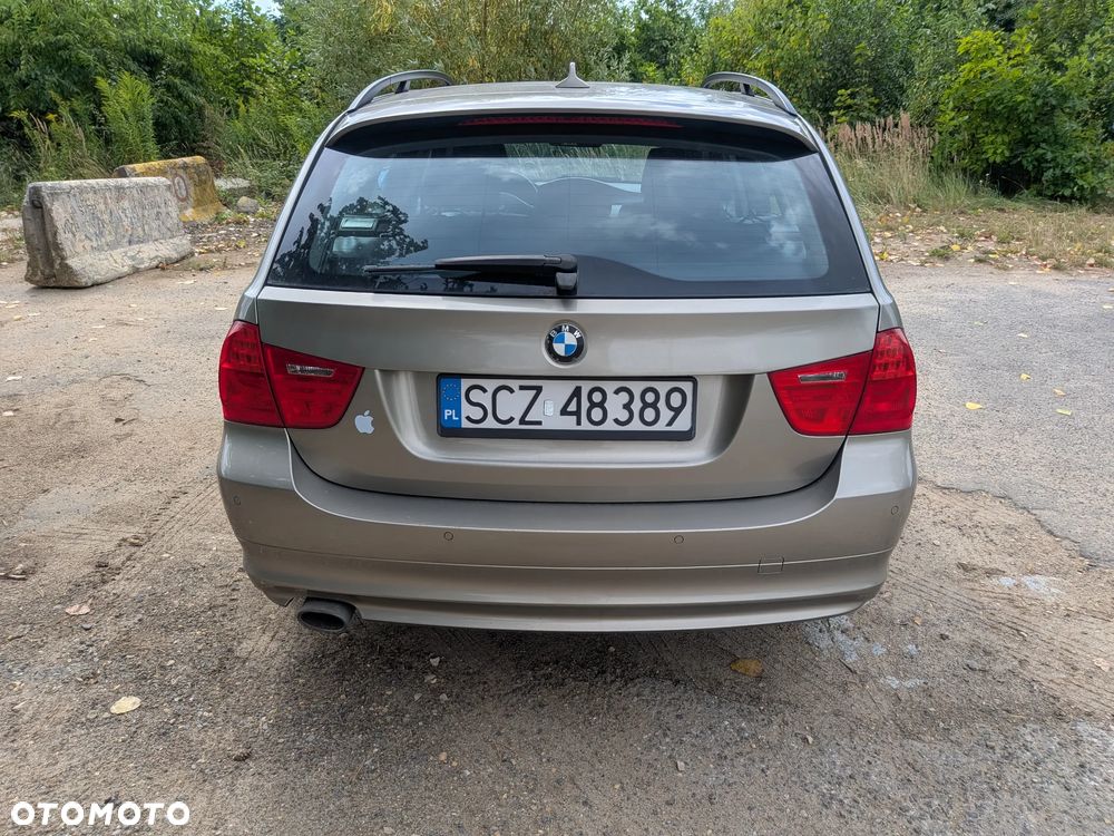 BMW Seria 3 318d DPF - 14