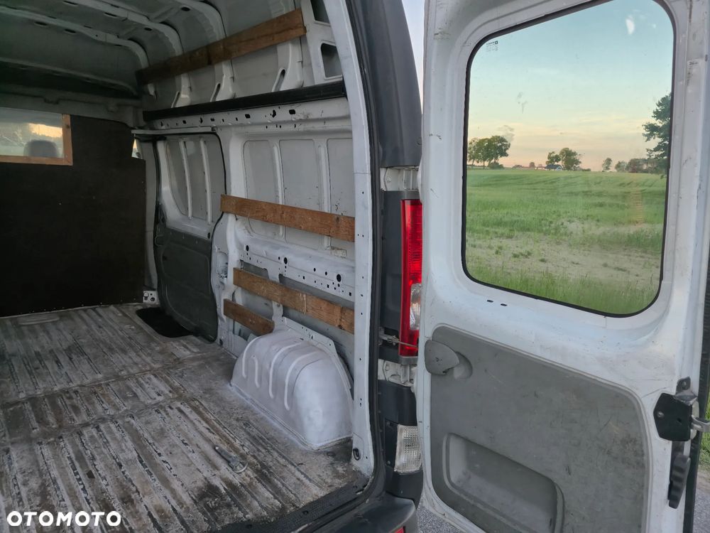 Renault Trafic - 10