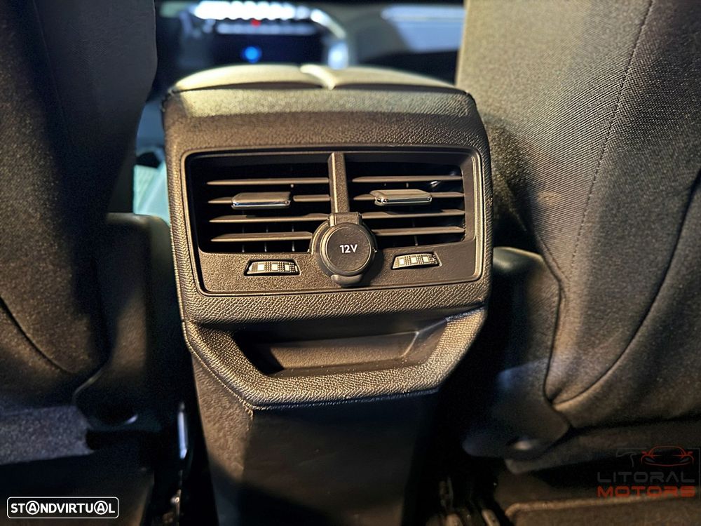 Peugeot 3008 1.2 PureTech Allure Pack EAT8 - 37