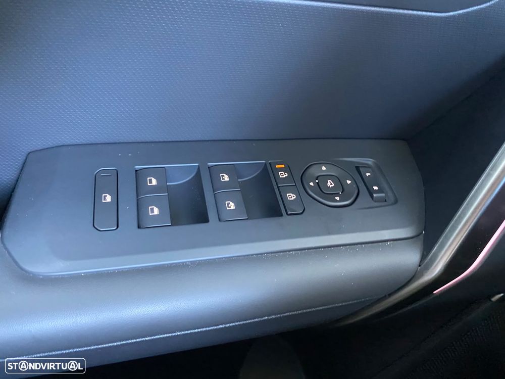 Kia Seltos 1.6 T-GDi X-Line 7DCT - 8