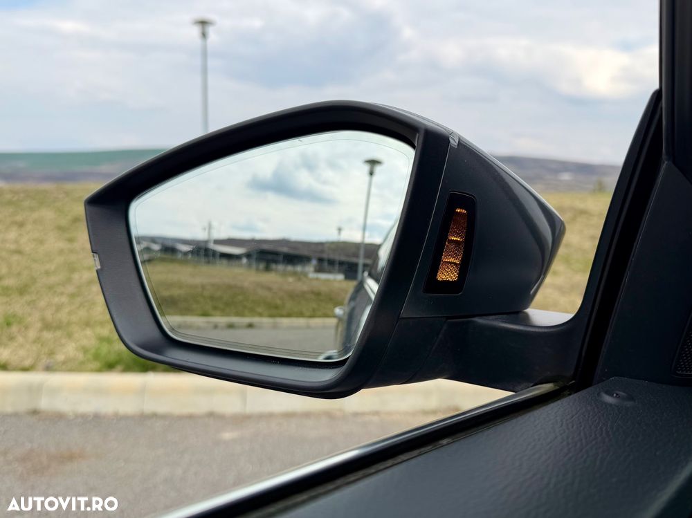 Skoda Superb 2.0 TDI DSG Premium Edition - 20