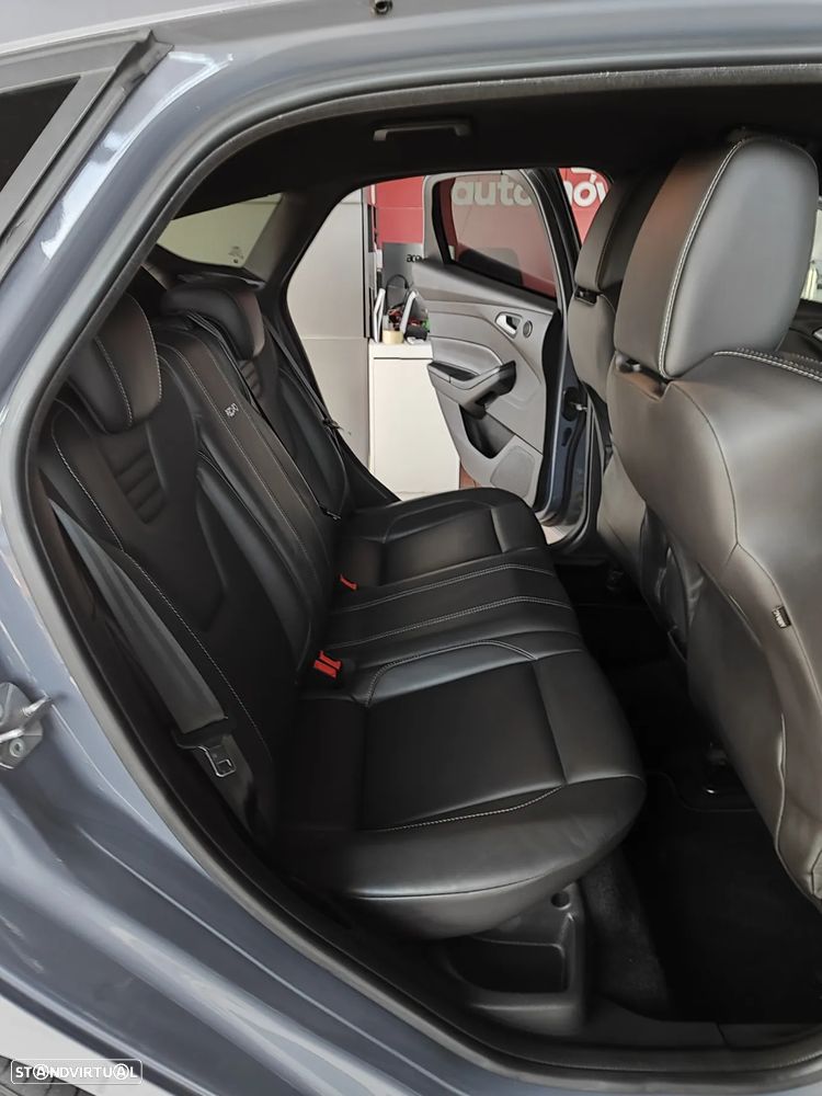 Ford Focus 2.0 EcoBoost ST c/ Pack Pele Desportiva - 18