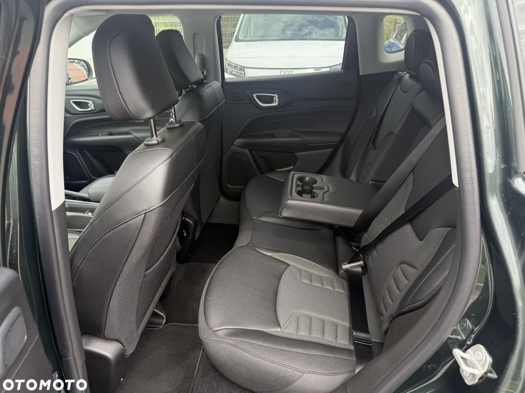 Jeep Compass - 23