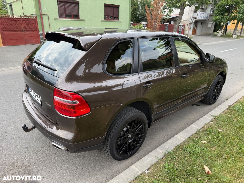 Porsche Cayenne 3.0 L V6 - 3