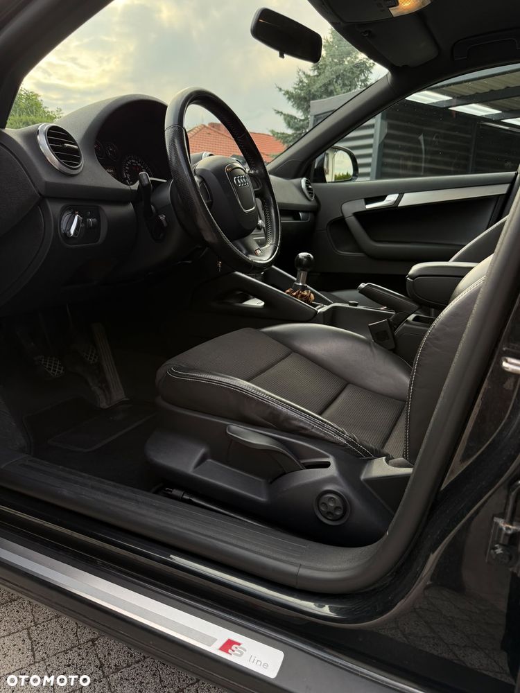 Audi A3 Sportback 2.0T FSI Ambiente - 12
