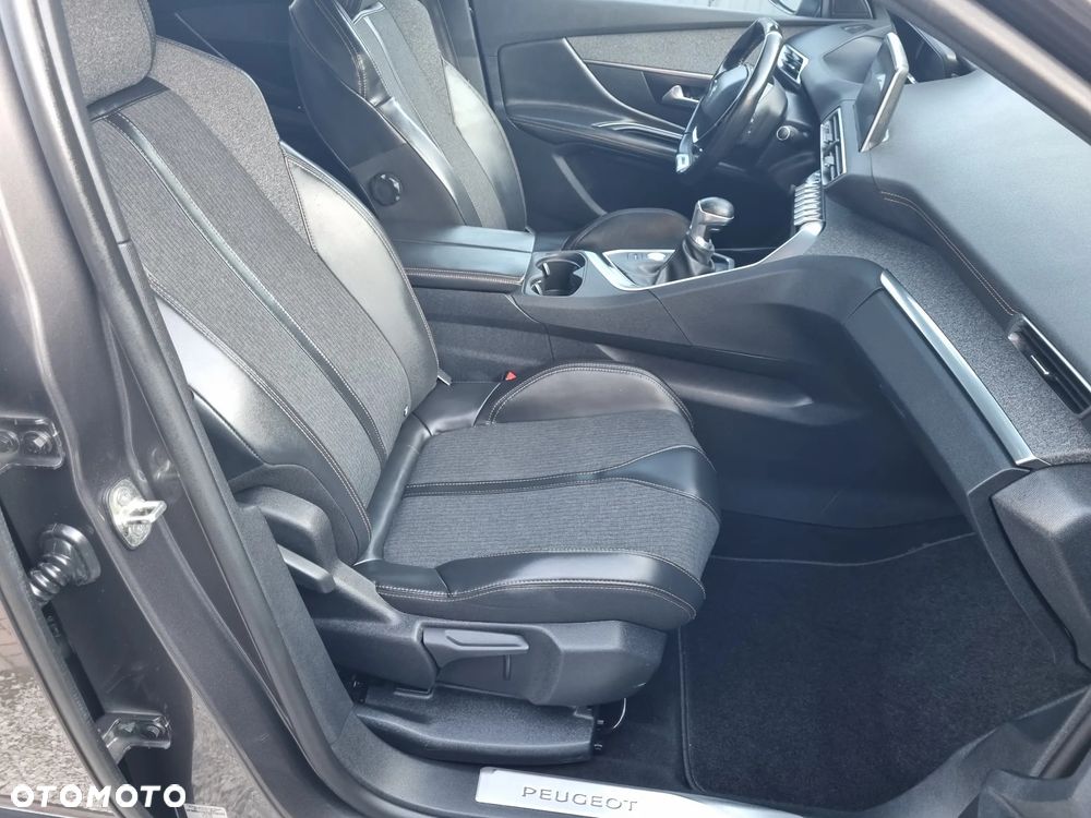 Peugeot 3008 BlueHDi 120 Stop & Start Business-Line - 32