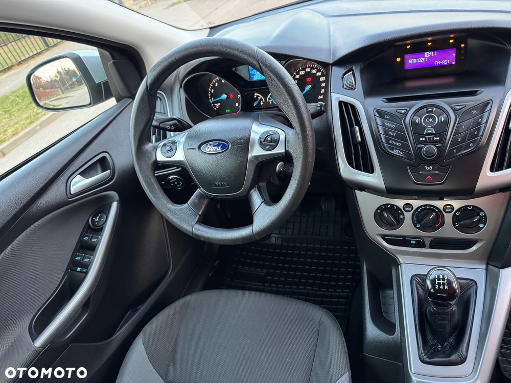 Ford Focus 1.6 FF Ambiente - 31