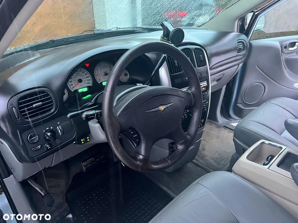 Chrysler Grand Voyager - 13