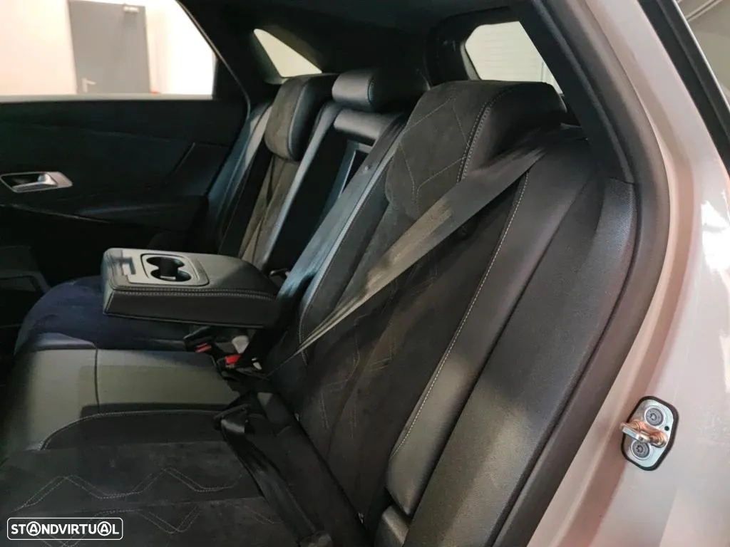 DS DS7 Crossback 1.5 BlueHDi Performance Line EAT8 - 7