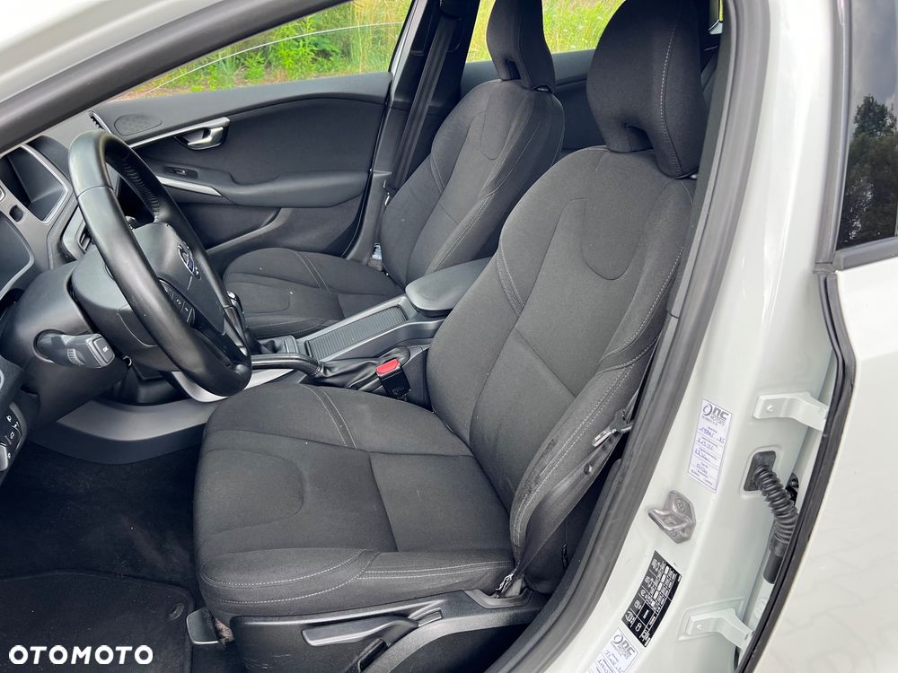 Volvo V40 D2 Kinetic - 21