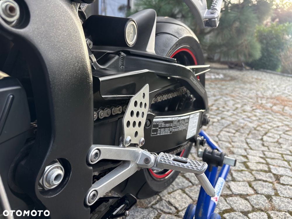 Honda CBR - 28