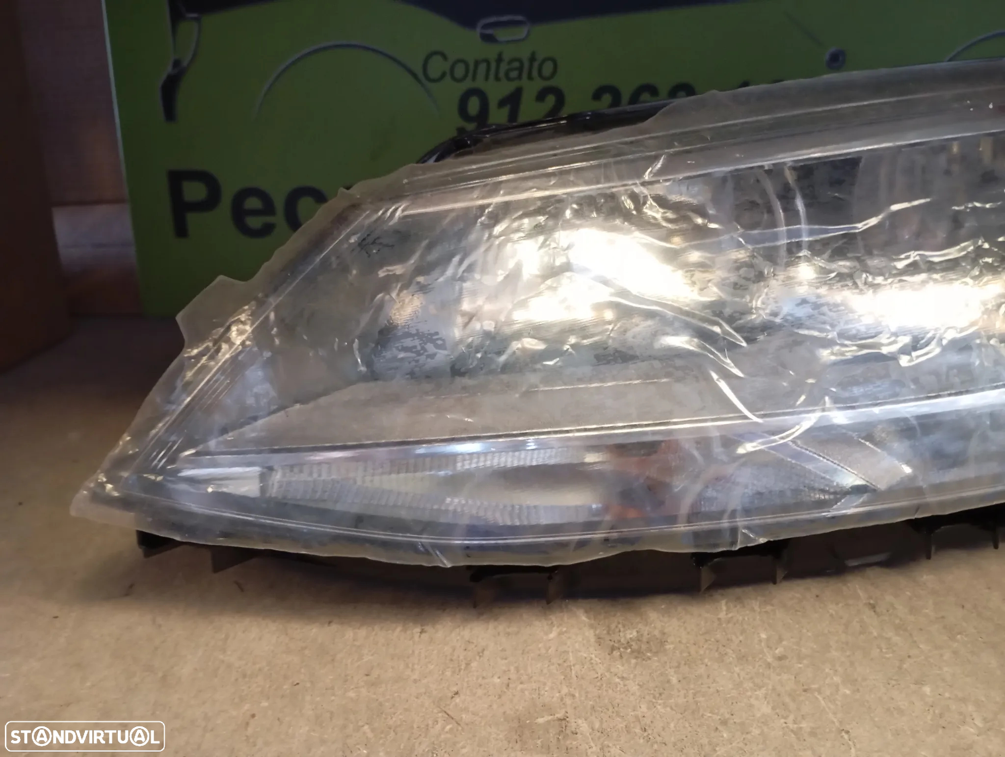 VW JETTA IV FAROL ESQUERDO - FF598 - 2