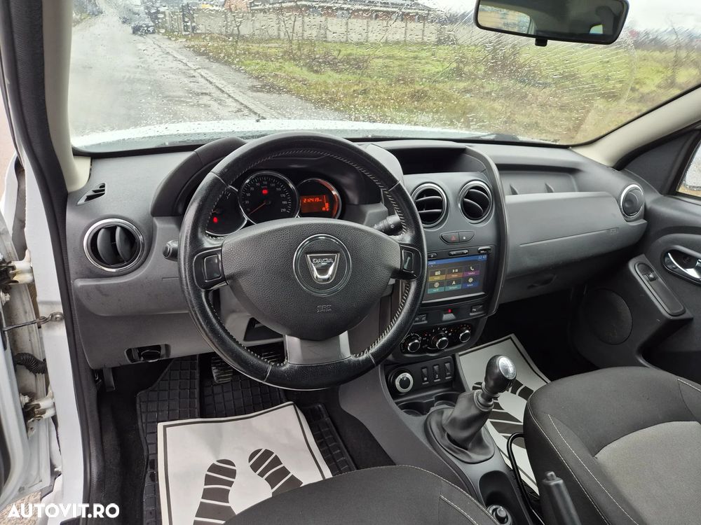 Dacia Duster dCi 110 FAP 4x4 Laureate - 13
