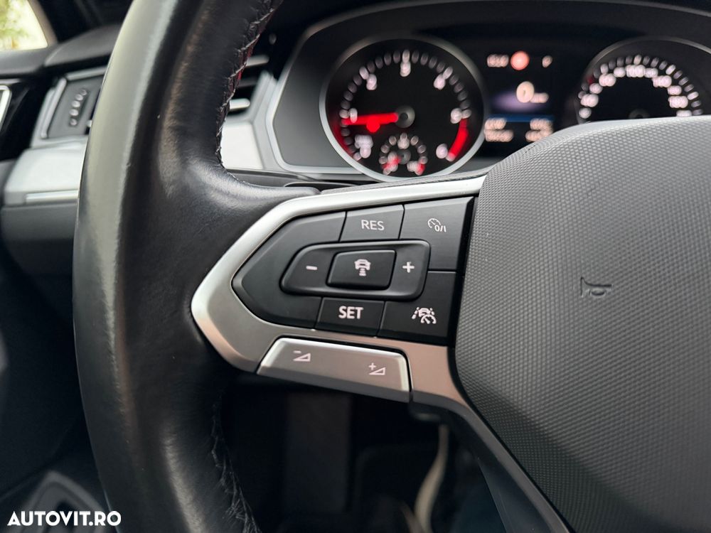 Volkswagen Passat Variant 2.0 TDI SCR DSG Business - 15