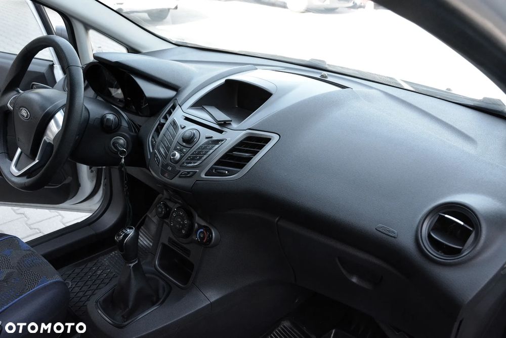 Ford Fiesta 1.5 TDCi St&St Ambiente - 10