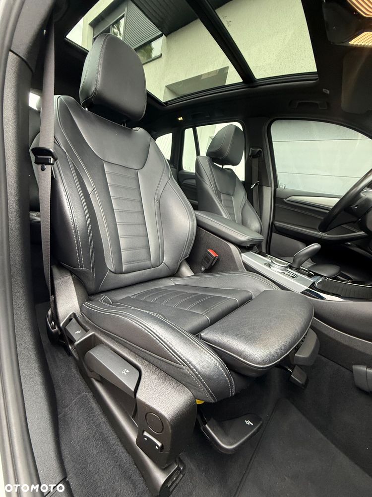 BMW X3 xDrive20i Luxury Line sport - 30