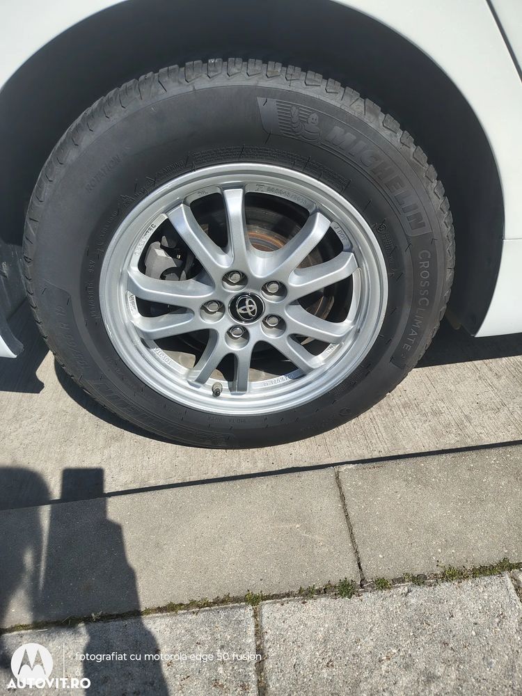 Toyota Prius 1.8 Dual VVT-i Luna - 10