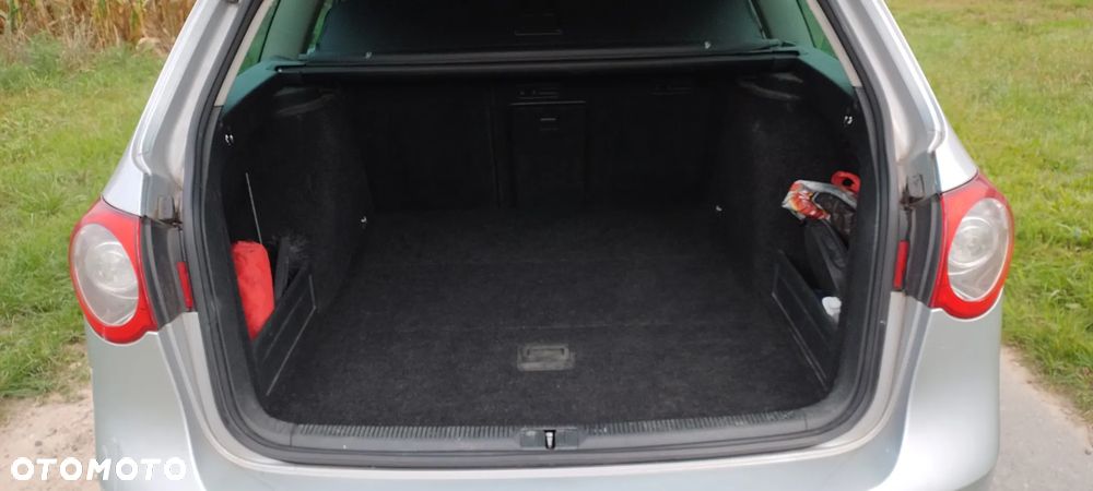 Volkswagen Passat 1.9 TDI Comfortline - 9