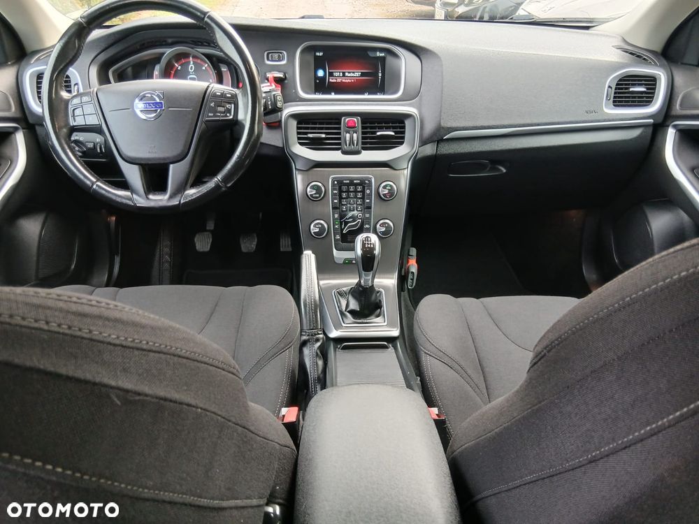 Volvo V40 D2 - 34