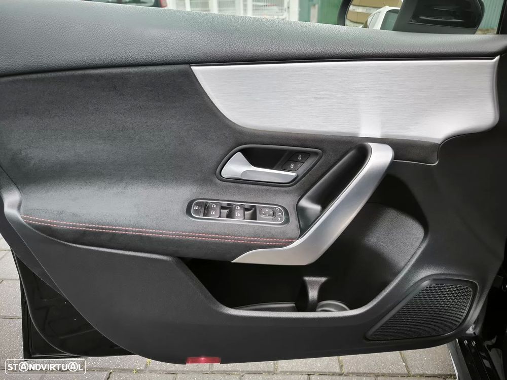 Mercedes-Benz A 180 d AMG Line - 45