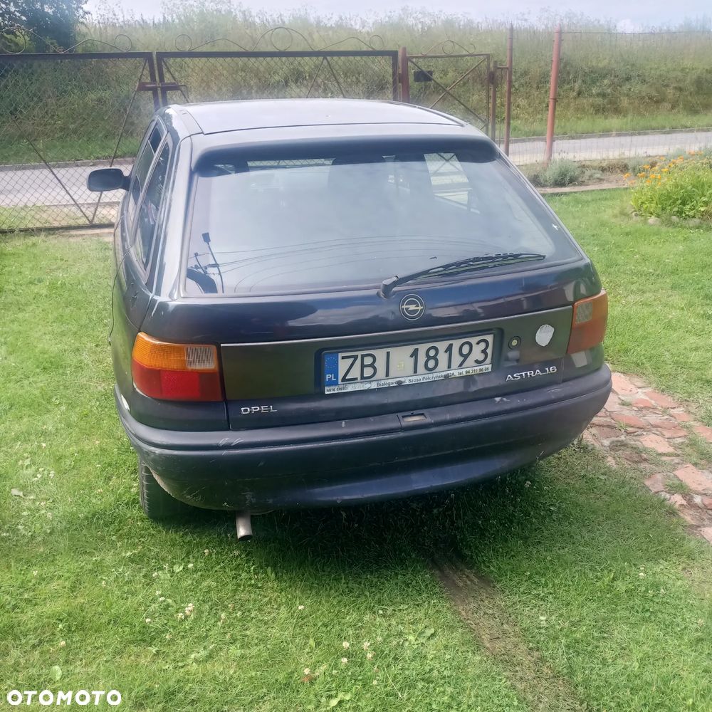 Opel Astra - 4