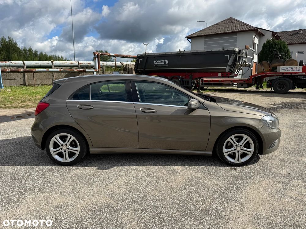 Mercedes-Benz Klasa A 180 (BlueEFFICIENCY) AMG Sport - 12