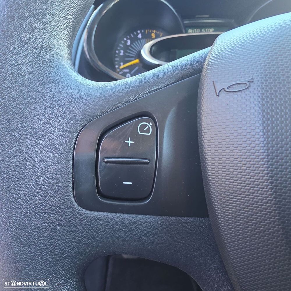 Renault Clio - 6