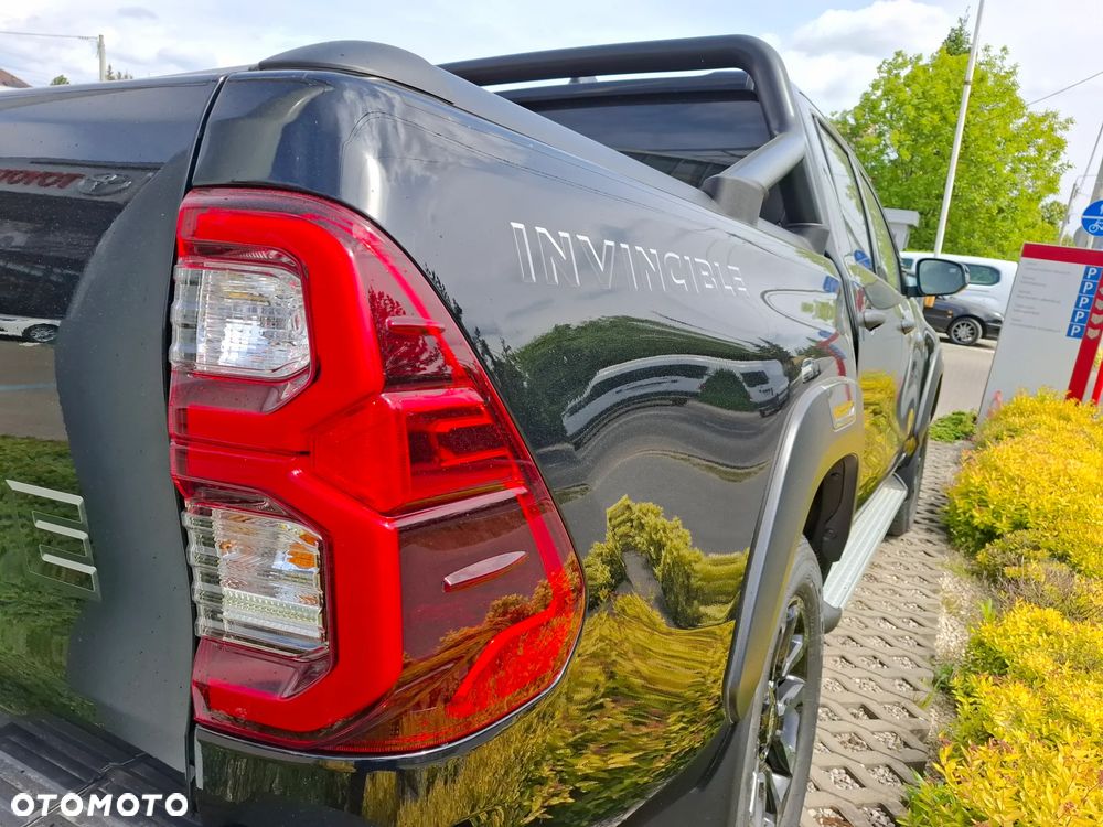 Toyota Hilux 2.8 D-4D Double Cab Invincible 4x4 - 23