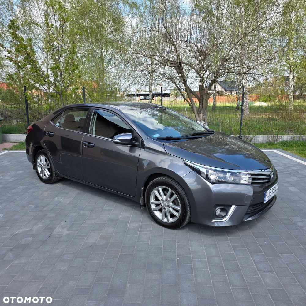 Toyota Corolla - 2