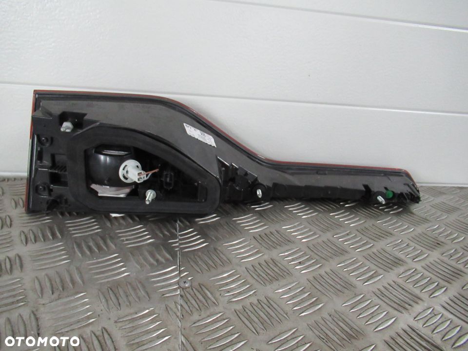 LAMPA TYŁ LEWA W KLAPĘ RENAULT TALISMAN GRANTOUR 265559260R - 2