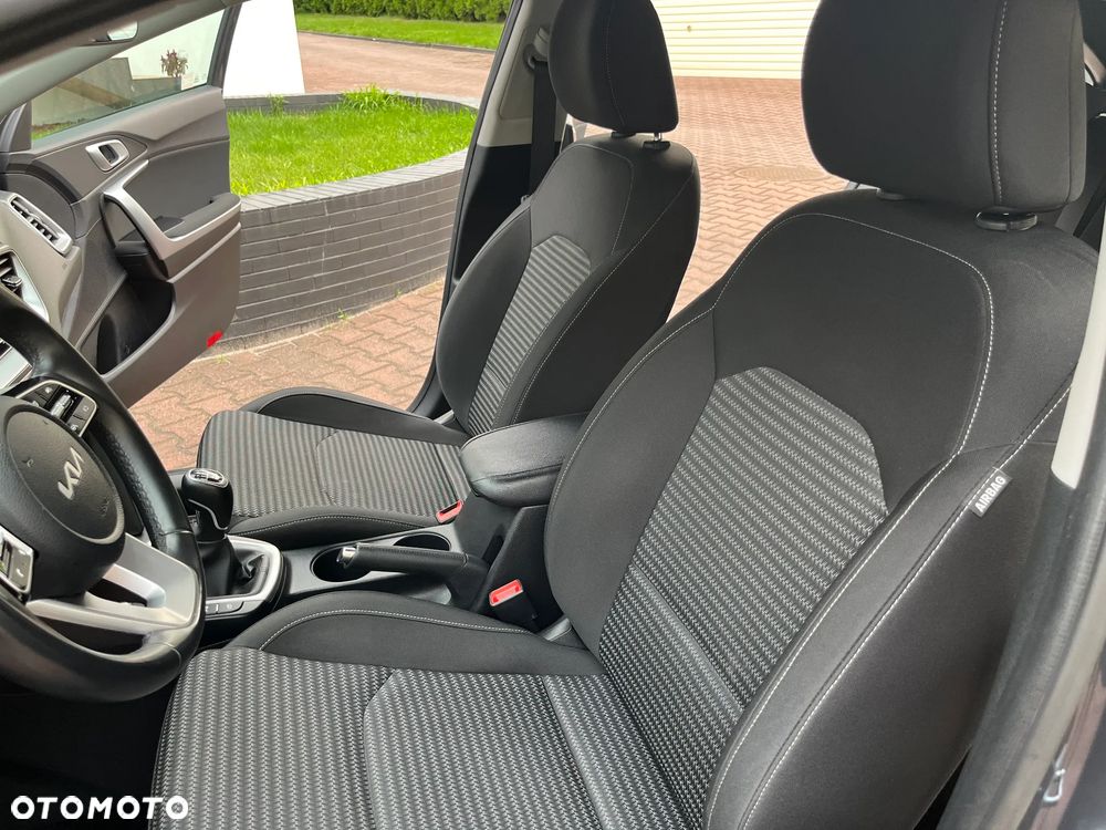 Kia Ceed 1.5 T-GDI M - 17