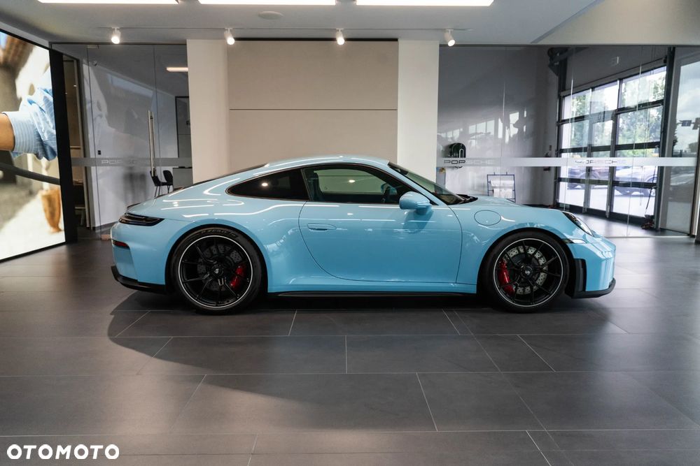 Porsche 911 GT3 Touring PDK - 8