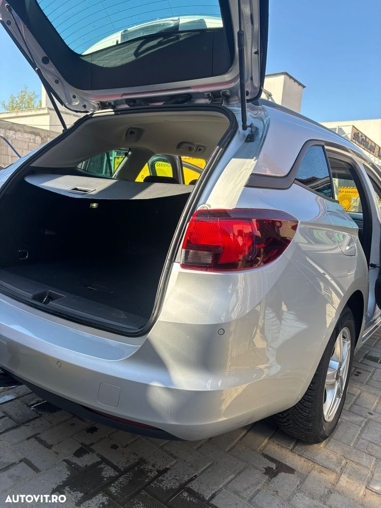 Opel Astra 1.6 CDTI ECOTEC Dynamic - 8