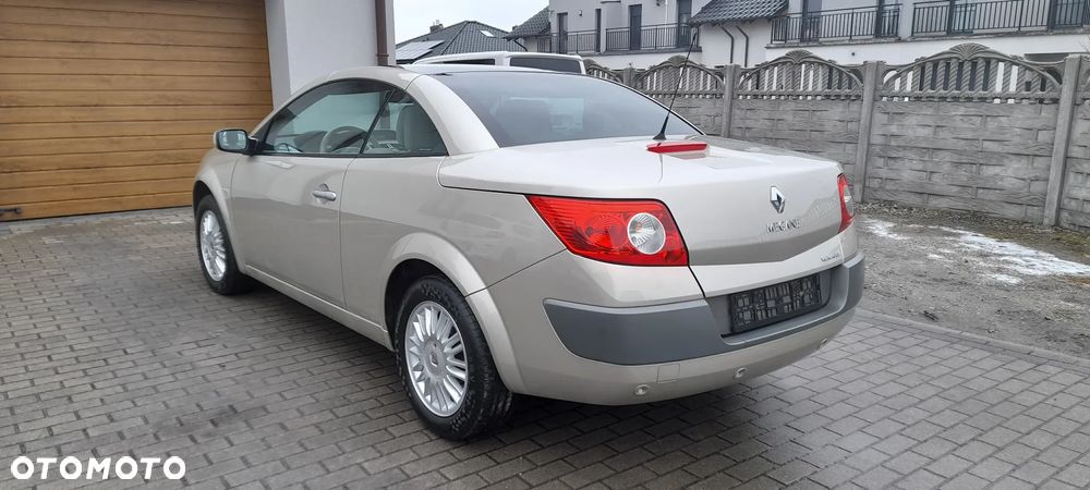 Renault Megane 2.0 Coupe-Cabriolet Confort Authenique - 24