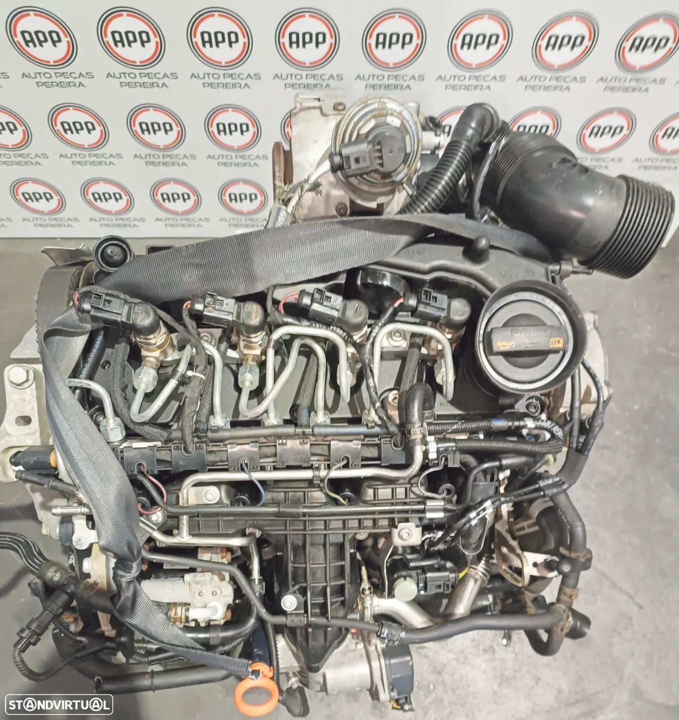 Motor Audi Seat, VW 1.6 TDI, referência. CAYK de 2012, aproximadamente 181300 KMS. - 1