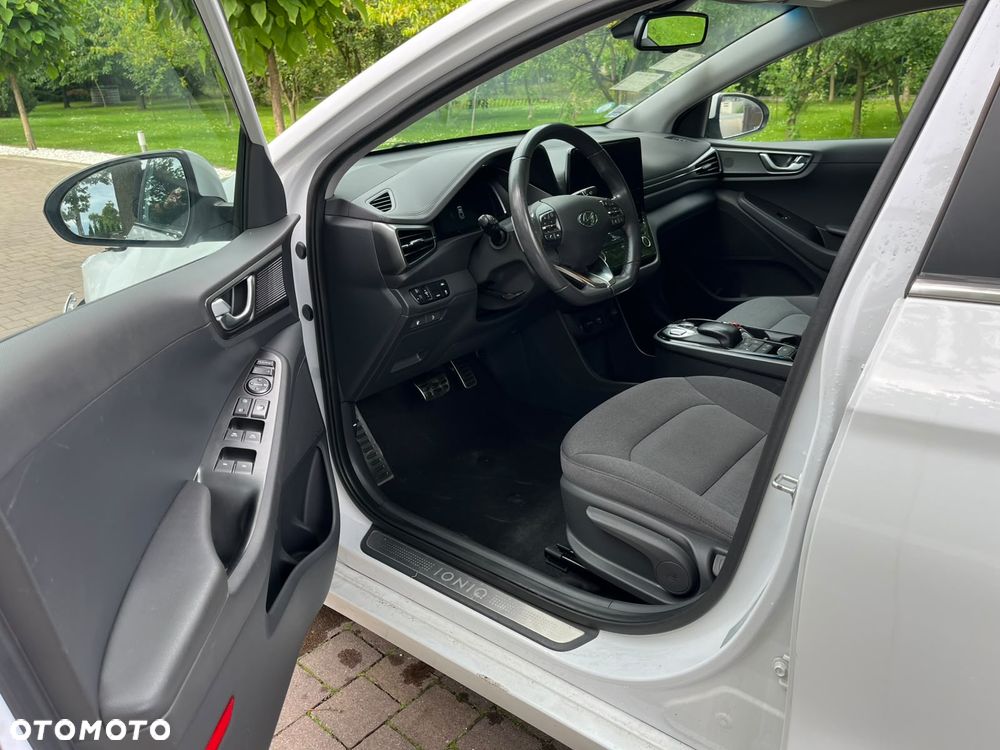 Hyundai IONIQ Premium - 15