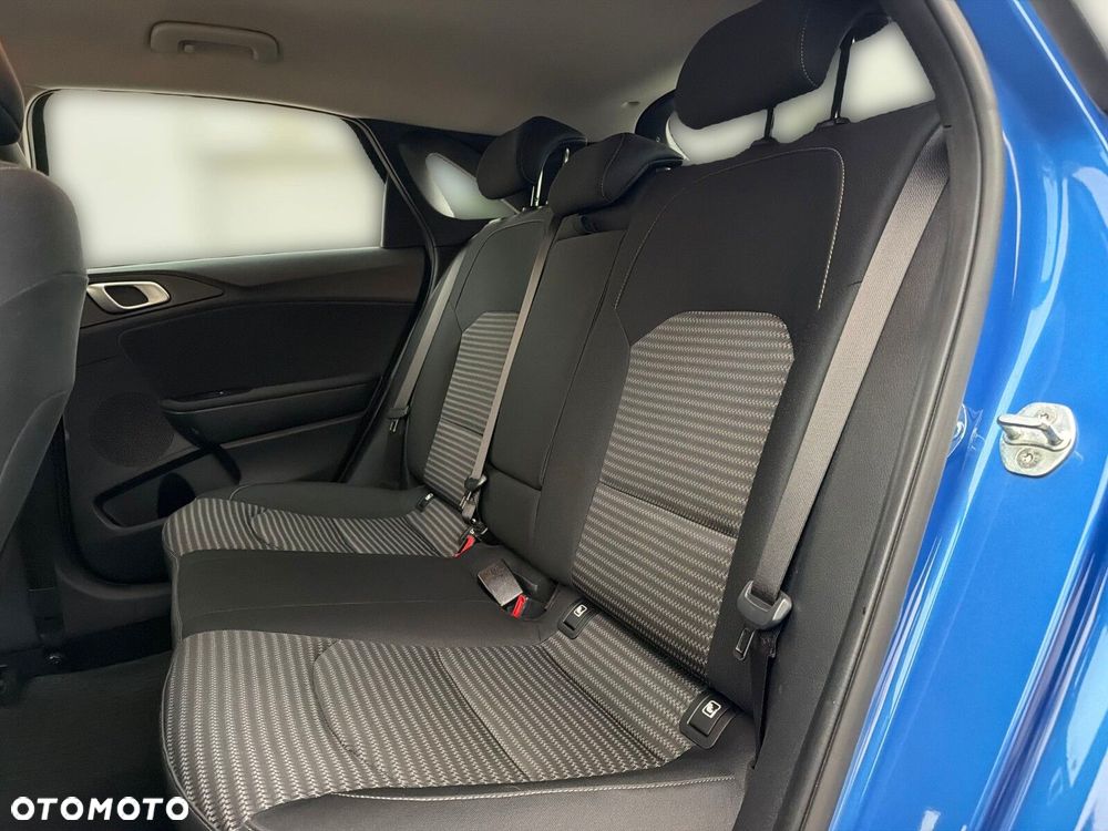 Kia Ceed - 14