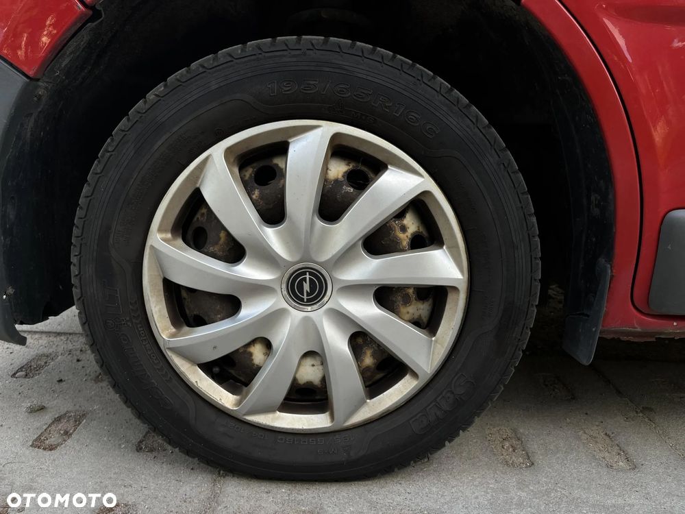 Opel Vivaro - 18