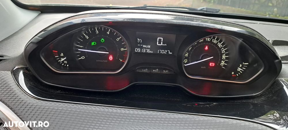 Peugeot 2008 1.2 PureTech Turbo Allure - 2