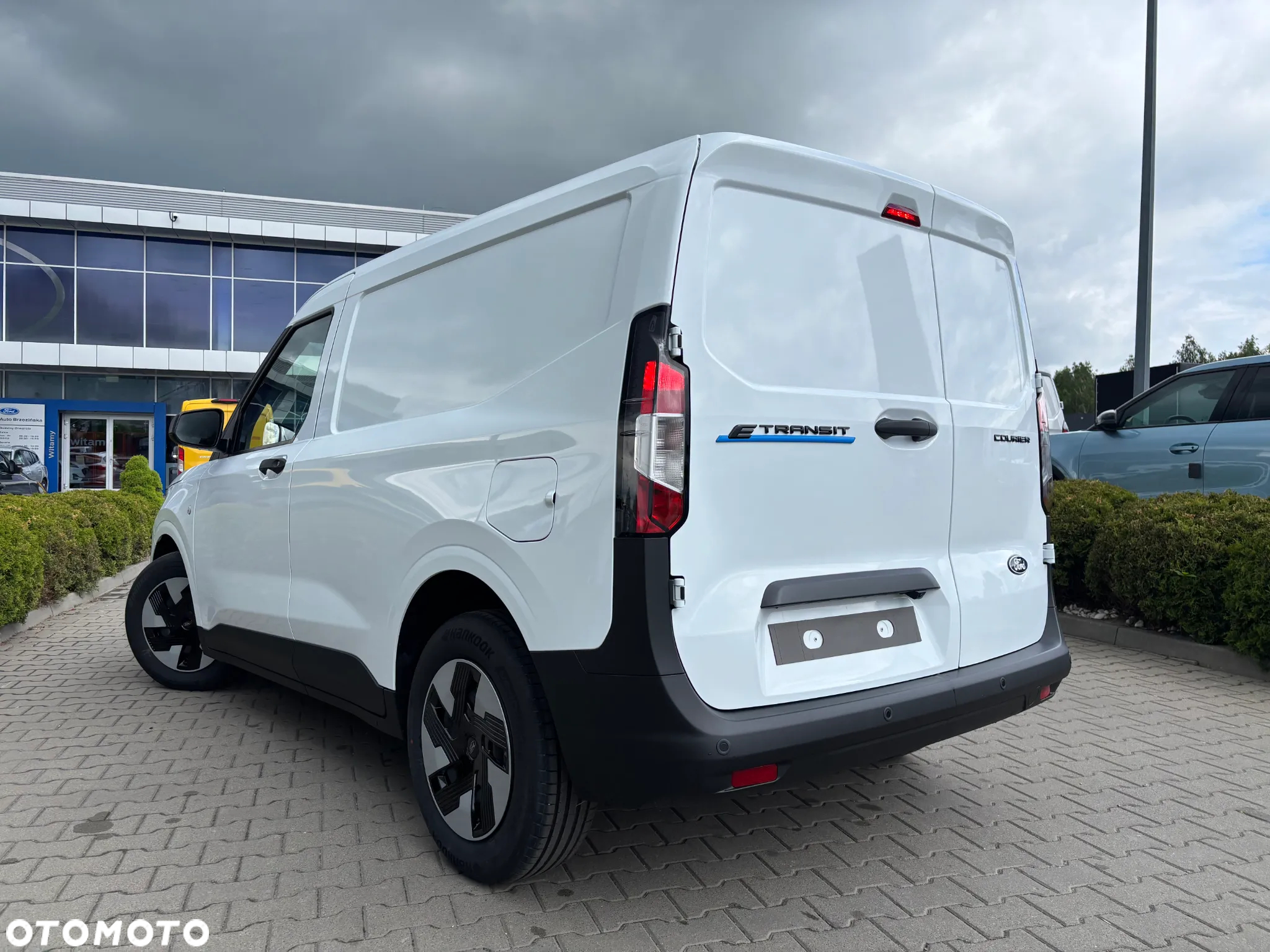 Ford Transit E-Courier Van - 6